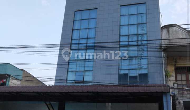 Dijual Ruko 3 Lantai Cocok untuk Usaha atau Kantor
