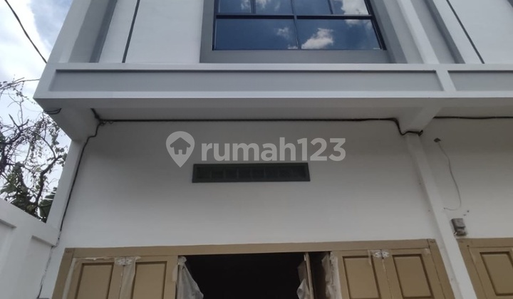 Dijual Ruko 3 Tingkat Kondisi Kosong SHM Daerah Cemara Krakatau