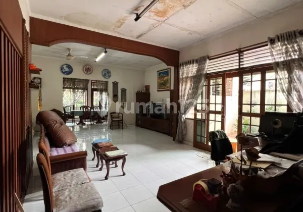 Dijual Rumah dengan Halaman Luas Daerah Ringroad 2