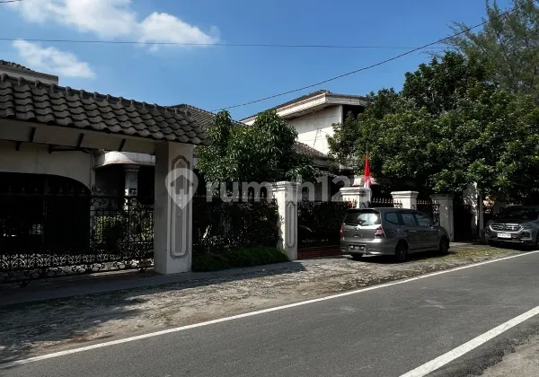 Dijual Bangunan, Tanah dan Rumah Tua Di Medan Baru Dijual Bangunan, Tanah dan Rumah Tua Di Medan Baru