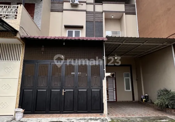 Rumah 3 Lantai di Komplek The Terace Siaphuni daerah pancing Rumah 3 Lantai di Komplek The Terace Siaphuni daerah pancing