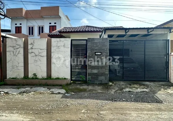 Dijual Rumah Besar Permanen Dekat Usu Siap Huni