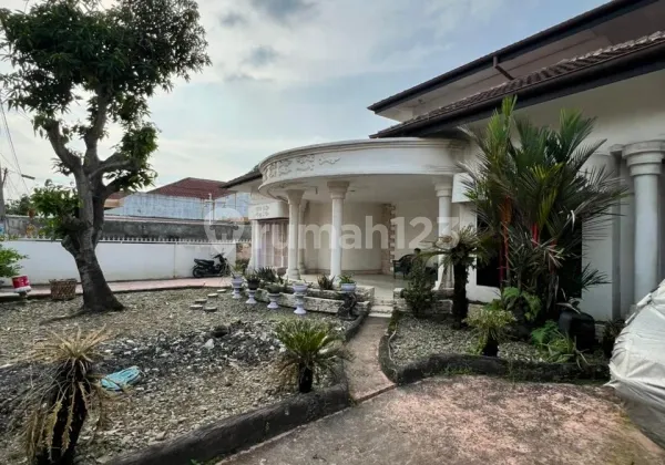 Dijual Rumah Luas SHM Bangunan Lama Daerah Pancing 2