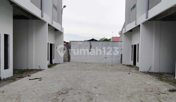 Rumah Komplek Baru Ready di Cemara Houston Pancing