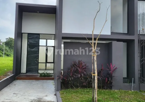 Dijual Rumah Modern untuk Gen Z Dalam Komplek River Valley Dijual Rumah Modern untuk Gen Z Dalam Komplek River Valley