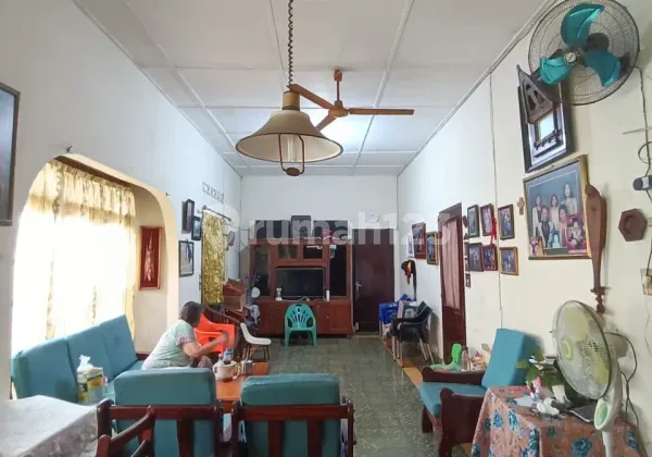 Land and building for sale in the AR Hakim area.