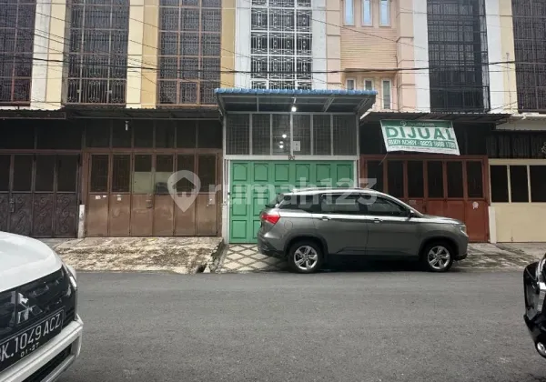 Dijual Townhouse Semi Furnished daerah HM Yamin