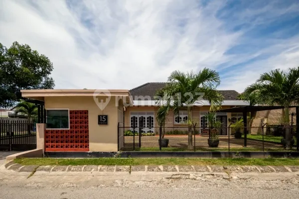 Dijual Rumah Klasik Modern Full Furnish Siaphuni di Medan Baru 