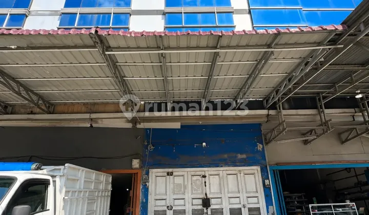 Here is the translation:

"Sold: Shop-House on Jalan Besar Panglima Denai Menteng" 1