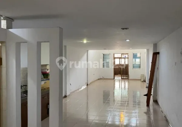 For Sale, Strategically Located Boarding House in Sekip Area, Close to Medan City Center 2