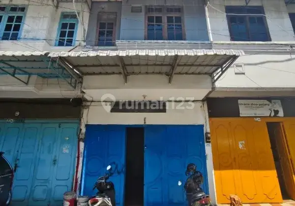 Rumah Bagus Sertifikat Hak Milik di Jl. Berlian Sari, Medan 1