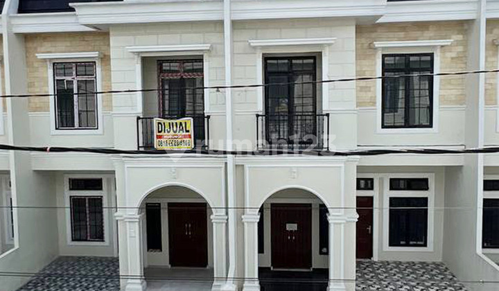 Dijual Rumah Siap Huni dengan 4 Kamar Tidur di Komplek Daerah STM Dijual Rumah Siap Huni dengan 4 Kamar Tidur di Komplek Daerah STM