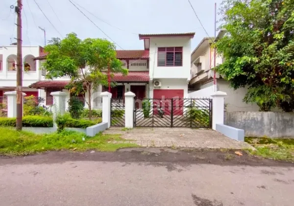 Dijual Rumah Vintage di Daerah Medan Baru 13X20 Dijual Rumah Vintage di Daerah Medan Baru 13X20