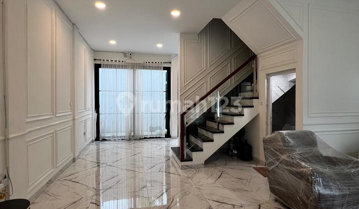 Dijual Rumah Mewah Full Furnish di The Marriot Private Residence 2