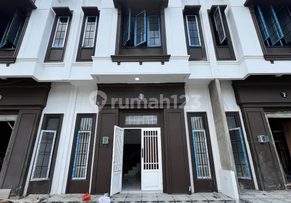 Ready Rumah Baru Full Furnish Mewah di Pancing 1