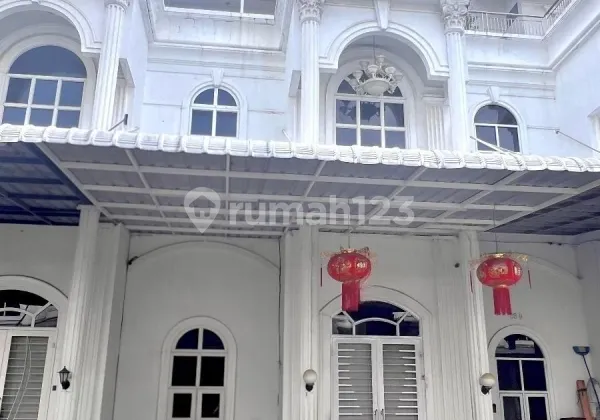 For Sale Semi-Furnished House in Krakatau Area Complex