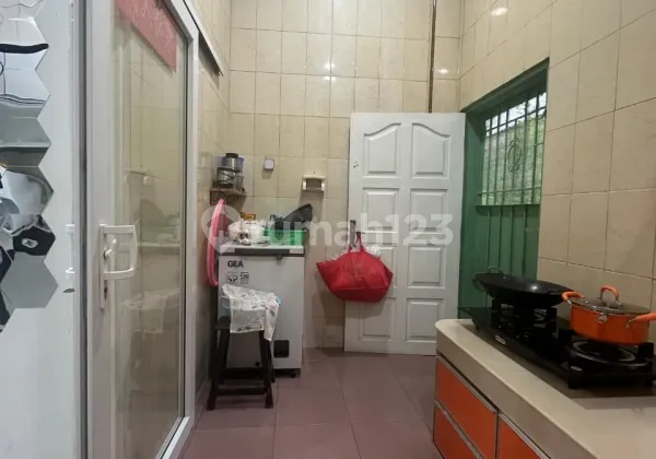 For Sale Semi-Furnished Townhouse in HM Yamin Area 2