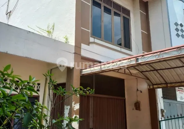 Dijual Rumah Luas di jalan Bambu Krakatau 2