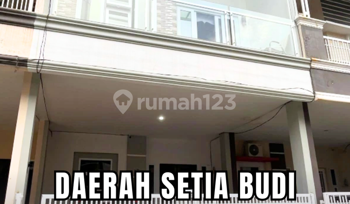 Rumah Komplek di Setia Budi Ada Sisa Halaman Belakang Luas Rumah Komplek di Setia Budi Ada Sisa Halaman Belakang Luas