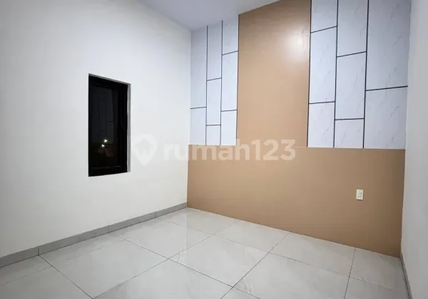 Dijual Rumah Cantik Dalam Komplek Semi Furnish Daerah Cemara 2