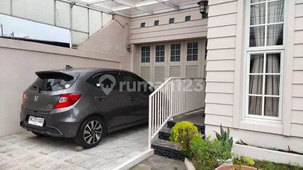 Dijual Rumah Cantik Mewah Daerah Medan Baru 2