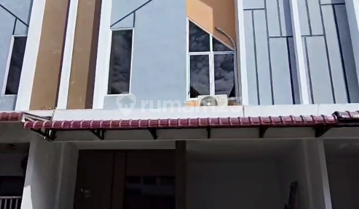 Semi-Furnished Nice House in the SM. Raja Area Complex