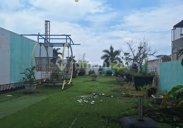 Commercial Shop and Residence for Sale on Captain Muslim Street 2