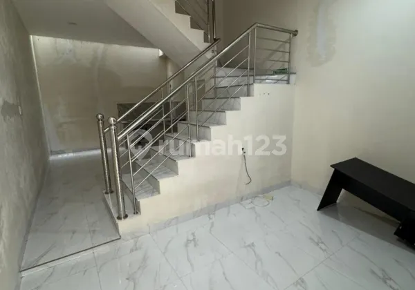 Dijual Rumah Dalam Komplek The Penthouse Ayahanda bisa KPR 2