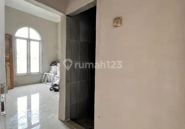 Rumah 2 Lantai Baru SHM di Jl. Jamin Ginting, Dekat Royal Sumatera, Medan 2