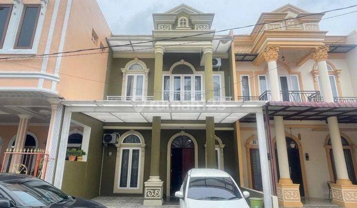 Rumah cantik 2 lantai dalam komplek di jalan besar Johor 1