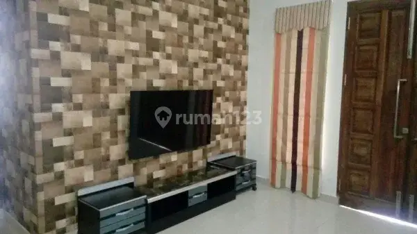 Dijual Rumah Besar 2 Lantai Siap Huni di Karya Jaya Medan Johor 7