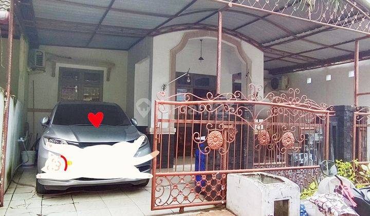 Rumah baru selesai renovasi di dalam komplek  1