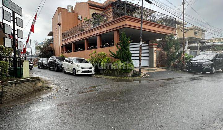 Rumah Mewah 2 Lantai Dekat Ke Pusat Kota 1