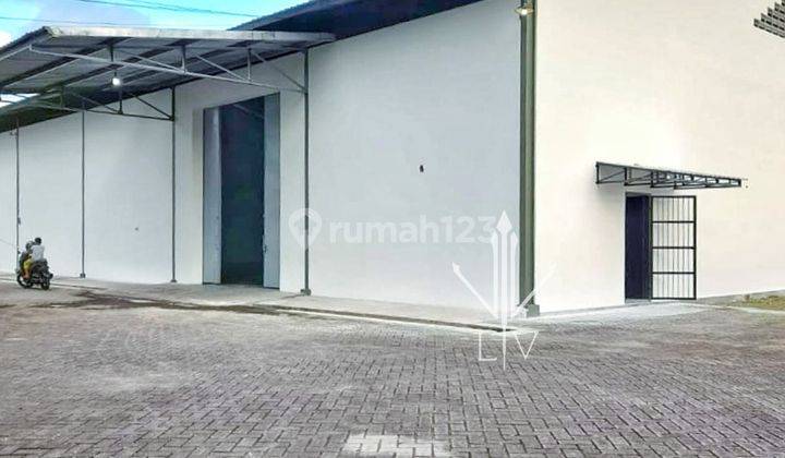 GUDANG SUPER LUAS DI KAWASAN INDUSTRI KOTA JEMBER (Mrk) 1