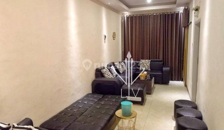 RUMAH FULL PERABOTAN CANTIK DI JANTUNG KOTA JEMBER (Pkk) 2
