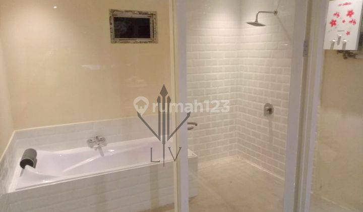 RUMAH FULL PERABOTAN CANTIK DI JANTUNG KOTA JEMBER (Pkk) 6