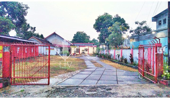 RUMAH LUAS NYAMAN HUNI UNTUK BISNIS HOMESTAY (Mrk) 1