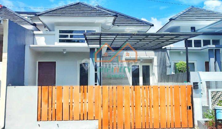RUMAH MODERN MIBIMALIS DI PERUMAHAN ELIT KOTA JEMBER (Jy) 1