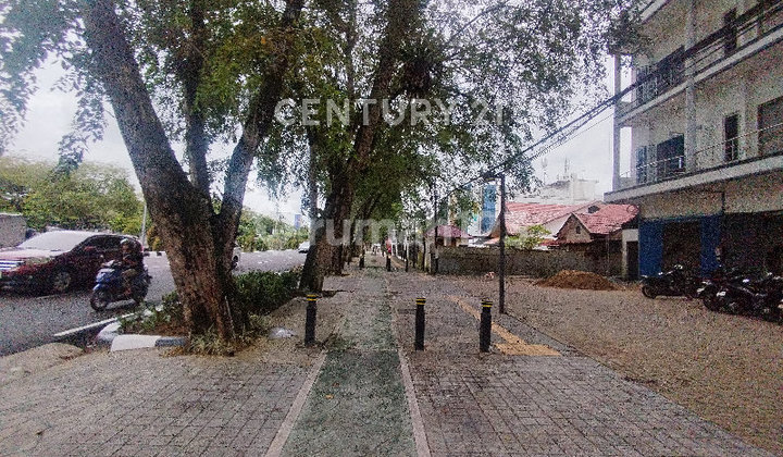 Strategic Shop House on Jalan Ahmad Yani 1, Front Roadside, Opposite Mujahidin. 2