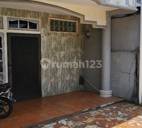 Rumah 2 Lantai Dekat Kampus Untan 2