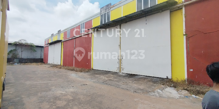 Gudang di Jl. Ayani 2 Jl. Arteri Supadio Jalur Kontainer