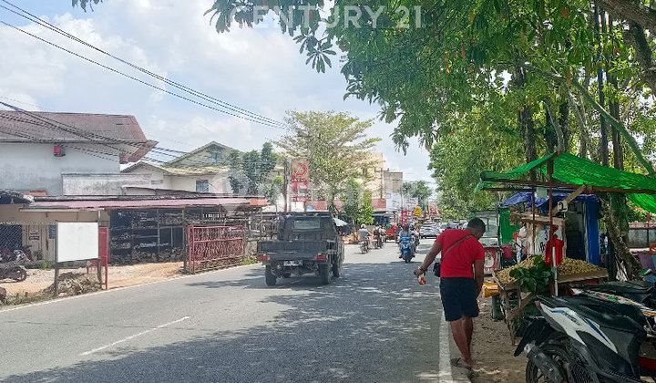 2-Storey Shop House on Jl. Purnama 1, South Pontianak, Strategic Location 2