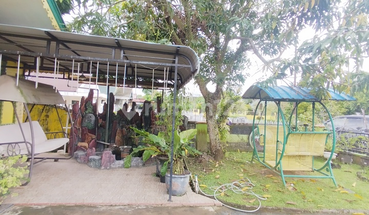 Rumah Halaman Luas & Asri 2 Lantai di jl. Urai Bawadi GG. Sentosa 2