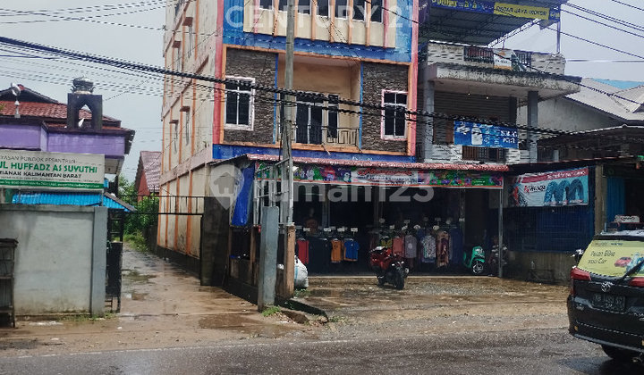 3.5-Story Shop House in Siantan Location, Near Strategic Traffic Light 2