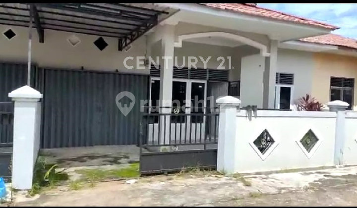 Rumah Siap Huni Dekat Sekolah Swasta Dan Mall  Di Pontianak