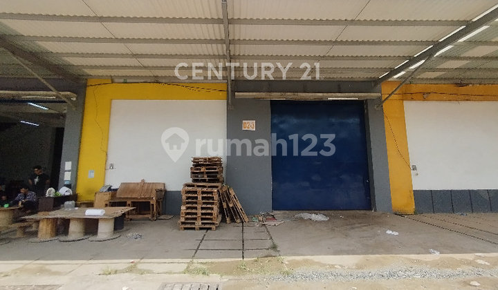 Gudang Luas 1.440M2 Dua Unit Jl. Trans Kalimantan Bs Kontainer