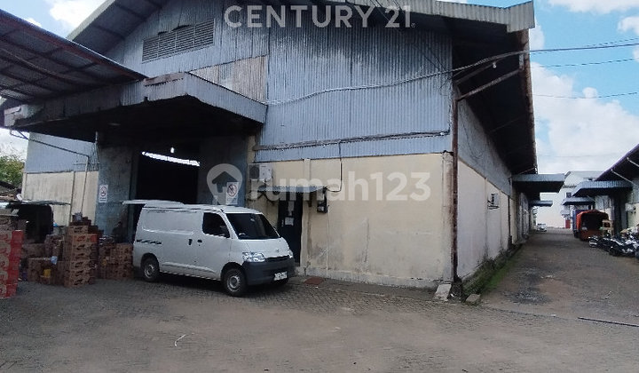 WAREHOUSE 840M2 Location Jl. Komyos Soedarso