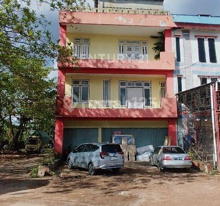 Ruko  3 Lantai Jl. Arteri Supadio Lokasi Strategis 1
