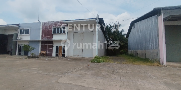 Warehouse on Jl. Adi Sucipto Container Route Area 288M2 Land Area