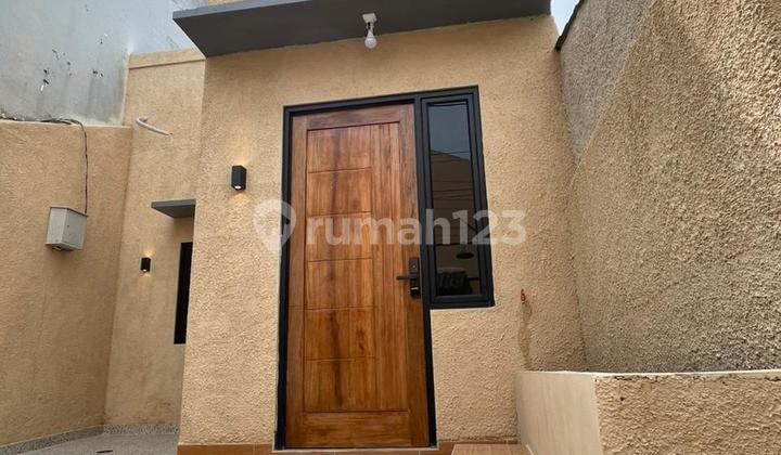 Rumah Modern Minimalis Di Medang Lestari Dekat Ke Gading Serpong
